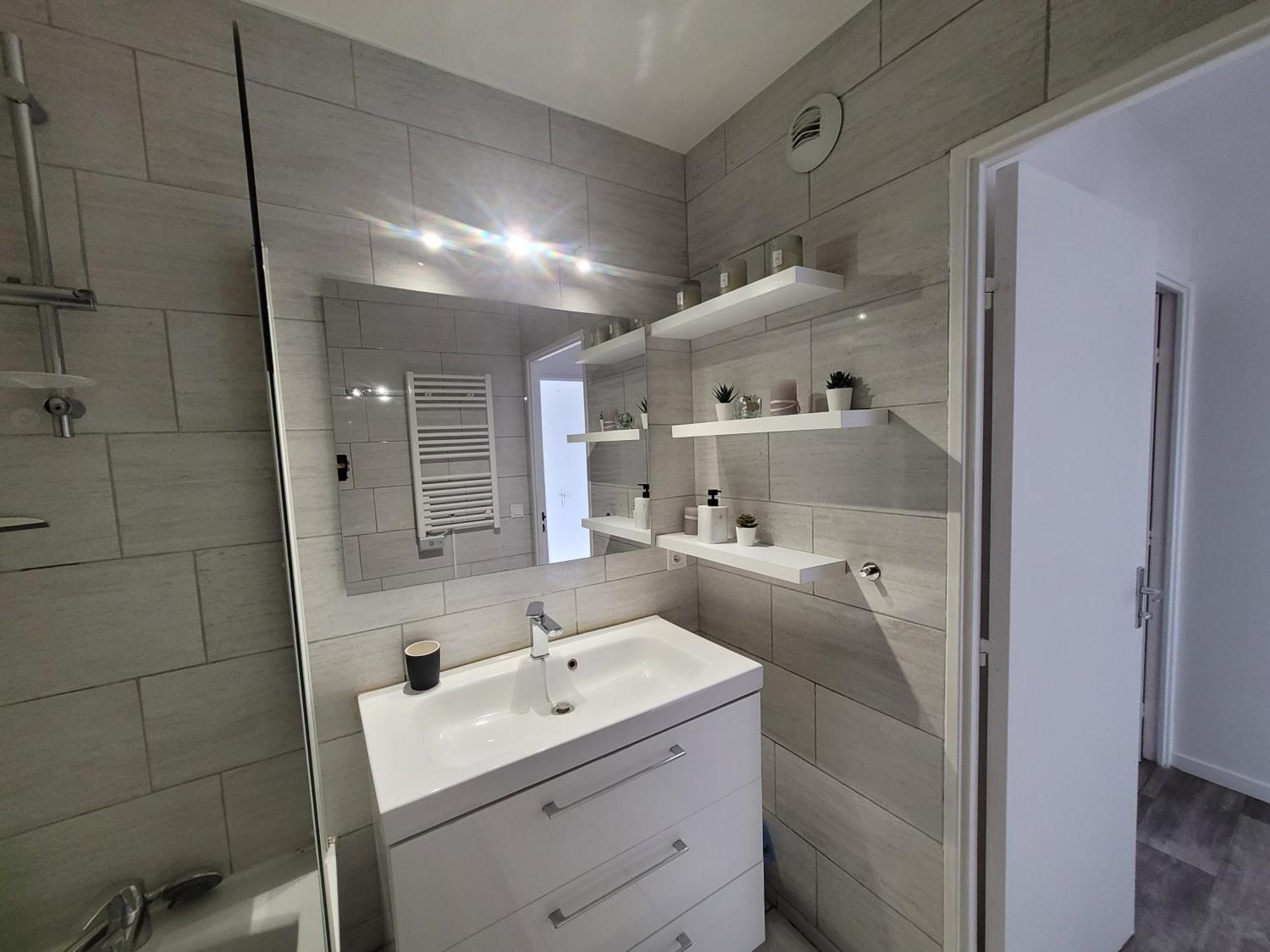 Apartamento Parisian Retreat Pour 5 Personnes - 12 Min De Paris - Proche Gare Deuil-la-Barre Exterior foto