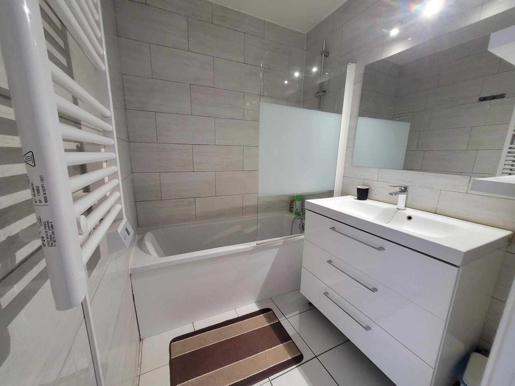 Apartamento Parisian Retreat Pour 5 Personnes - 12 Min De Paris - Proche Gare Deuil-la-Barre Exterior foto