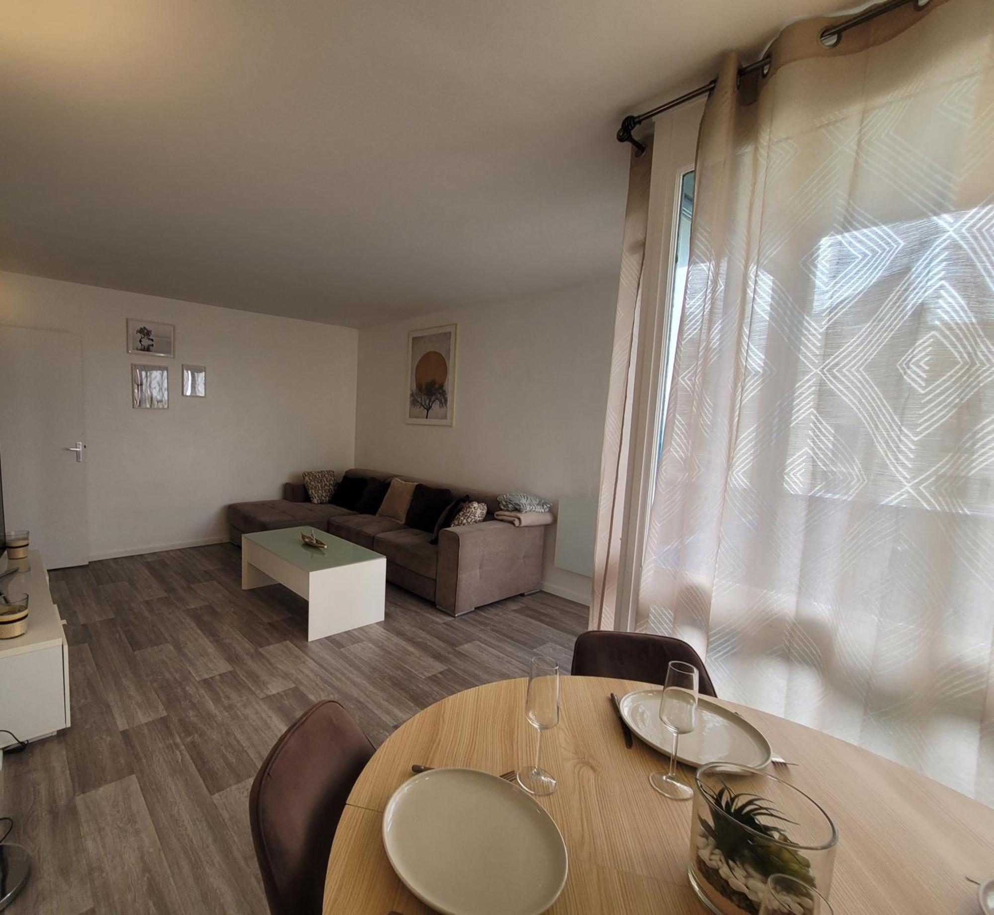 Apartamento Parisian Retreat Pour 5 Personnes - 12 Min De Paris - Proche Gare Deuil-la-Barre Exterior foto